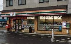 コンビニ　セブンイレブン札幌北31条店（コンビニ）まで92m