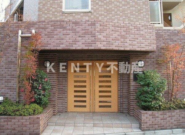 エントランス　建物の内部です