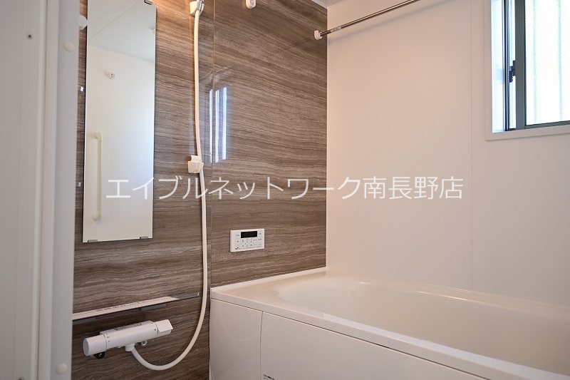 バス・シャワールーム　新築のため、同タイプの参考画像です。外観、内装が異なる場合が