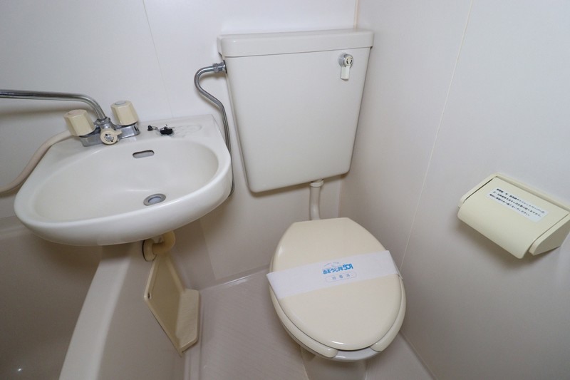 トイレ　※同室参考写真