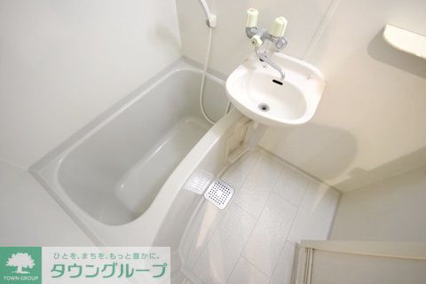 バス・シャワールーム　洗面