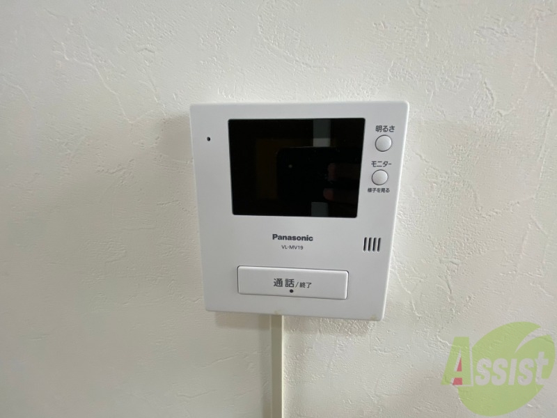 セキュリティ　ＴＶモニター付インターホンです。来客者の顔が見えるので安心！