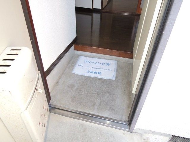 玄関　★お問い合わせはタウンハウジングまで★