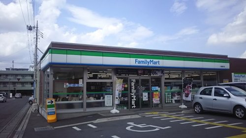 コンビニ　ファミリーマート 川越鯨井店（コンビニ）まで380m
