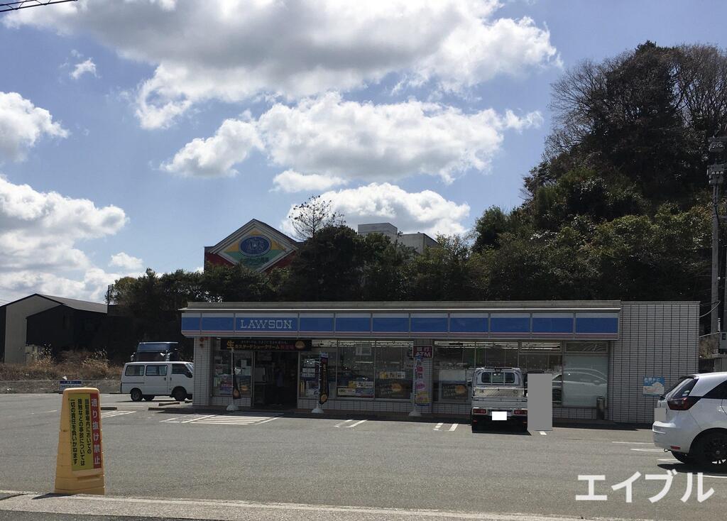 コンビニ　ローソン飯塚有井店（コンビニ）まで687m