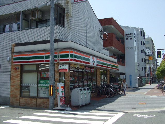 コンビニ　セブンイレブン大阪東加賀屋1丁目店（コンビニ）まで233m