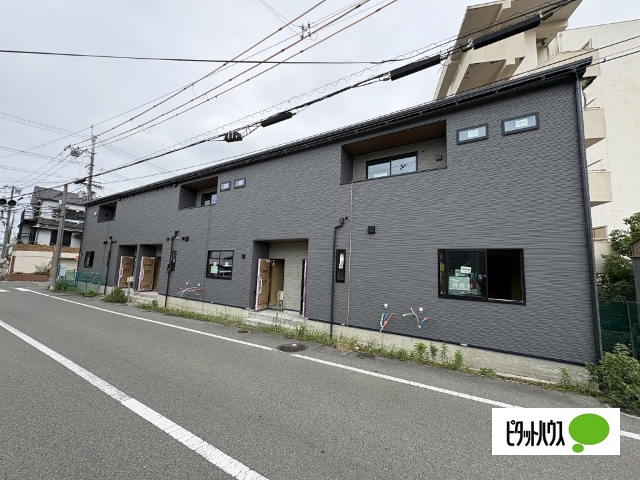 建物外観　建築中
