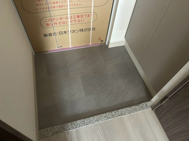エステムコート新大阪XVIIベイスの玄関写真