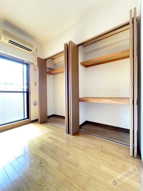 収納　大きいクローゼットにたっぷり収納できます♪♪