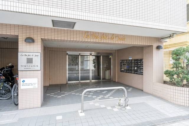 京急本線 生麦駅 徒歩3分 4階建 築36年の外観写真