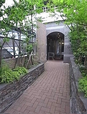 地下鉄空港線 天神駅 徒歩9分 15階建 築21年の外観写真