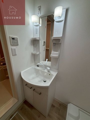 洗面設備　独立洗面台で身支度をすべて済ませてしまいましょう