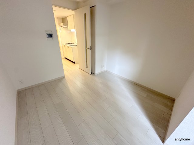 エスリード難波ステーションゲートサウステラスの居間写真