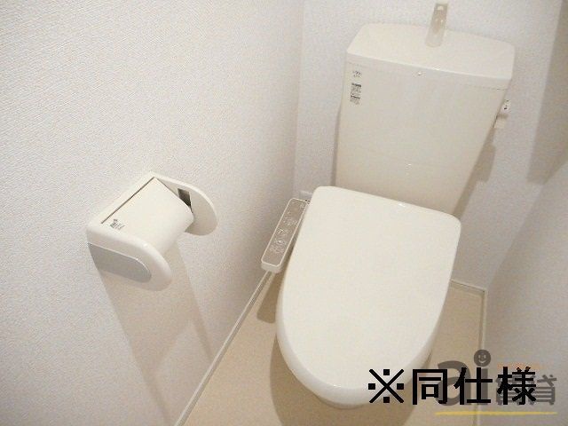 西武拝島線 東大和市駅 徒歩5分 2階建 築3年のトイレ写真