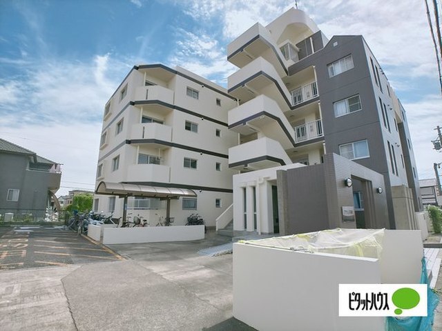アクシス和宏の外観写真