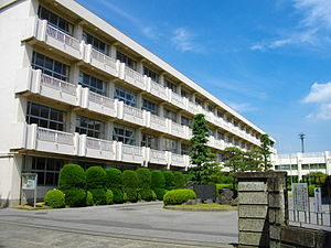 高校・高専　千葉県立君津高等学校（高校・高専）まで369m