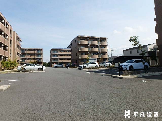 駐車場　敷地内駐車場