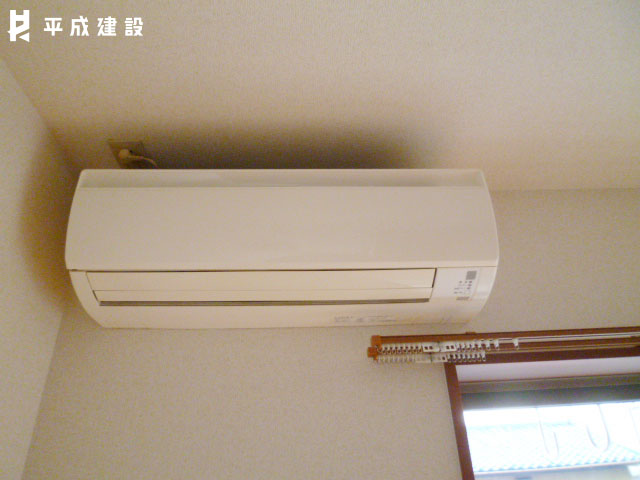 その他設備　リビングに設備でエアコン1台設置済
