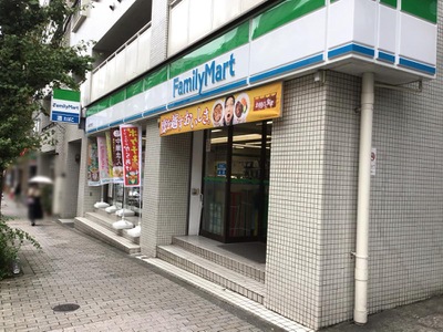 コンビニ　ファミリーマート新宿天神町店（コンビニ）まで226m