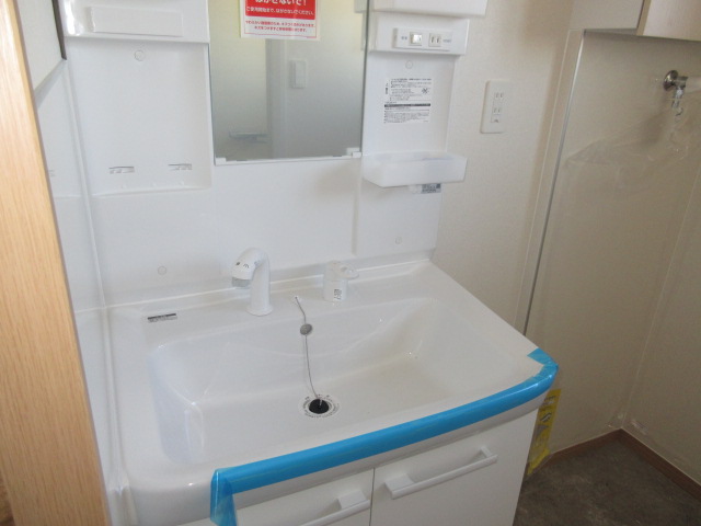 洗面設備　同タイプ参照