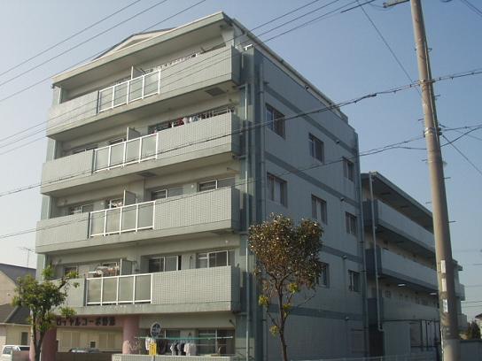 加古郡播磨町野添のマンションの建物外観