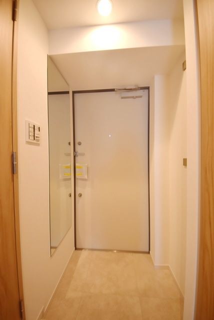 【ART APARTMENT IN TOKYO NORTHの玄関】