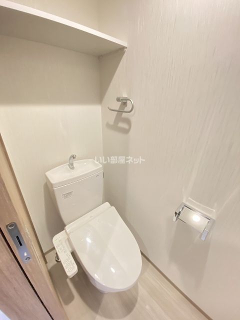 【東大阪市荒本新町のマンションのトイレ】