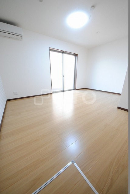 居室・リビング　写真は１０１号室