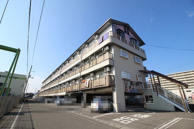 高知市南御座のマンションの建物外観