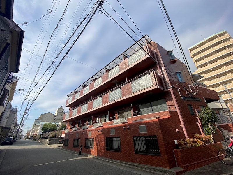 神戸市灘区六甲町のマンションの建物外観