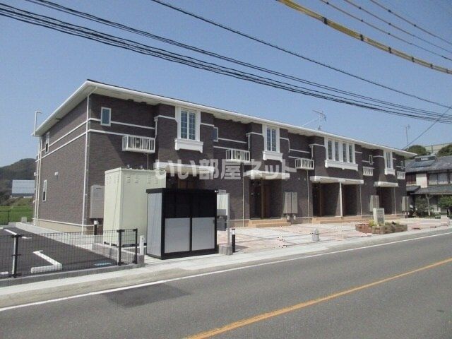 エミネンス・的の建物外観