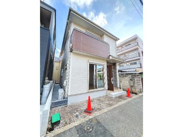 北区王子本町２丁目戸建の建物外観