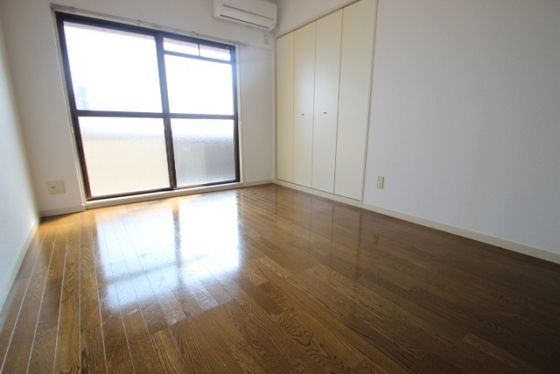 居室・リビング　※別部屋の写真です