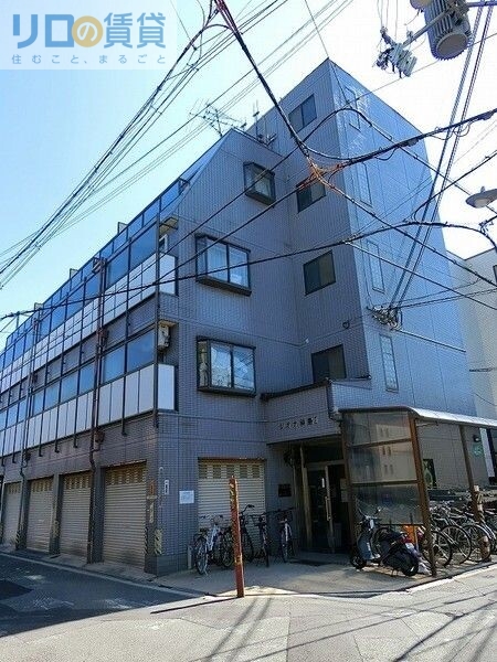 【大阪市東淀川区柴島のマンションのエントランス】