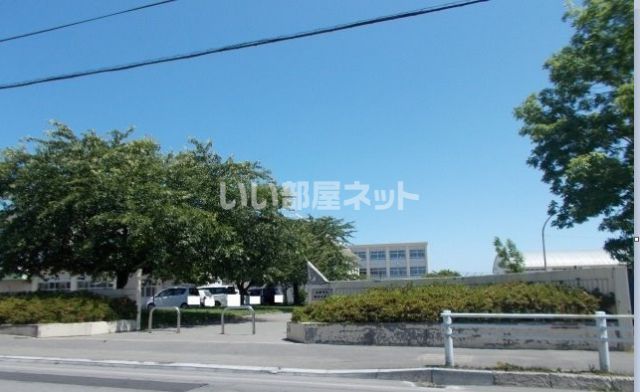 小学校　函館市立鍛神小学校（小学校）まで176m