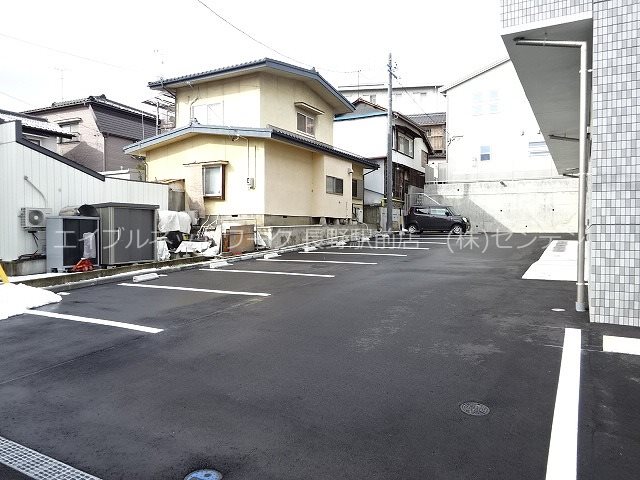 【長野市大字長野のマンションの駐車場】