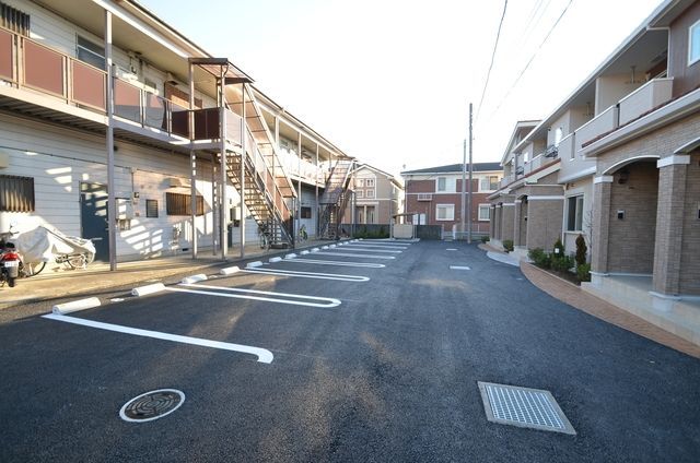 【新座市野火止のアパートの駐車場】