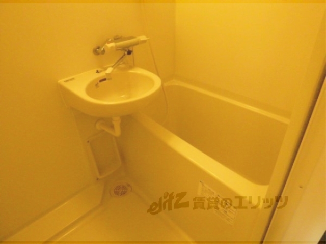 バス・シャワールーム　バス