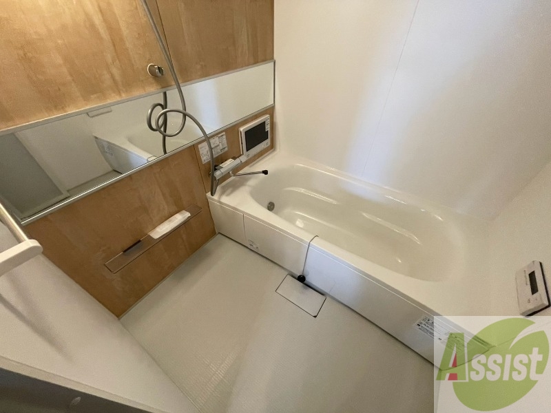 バス・シャワールーム　お風呂になります。一日の疲れを癒してくださいね。