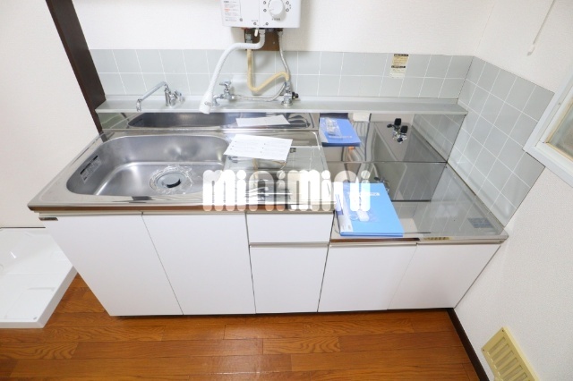 キッチン　まな板を置けるスペースあります