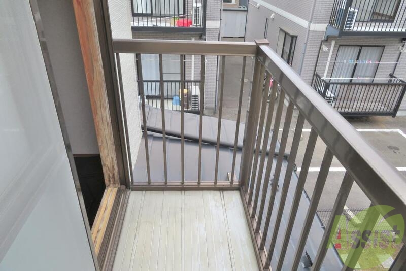 バルコニー　バルコニーは天気が良い日には外干も出来ますね。