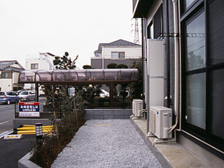 バルコニー　砂利敷きです。