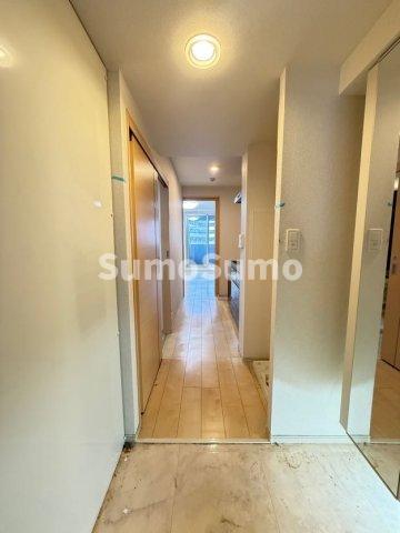 玄関　収納もある玄関です