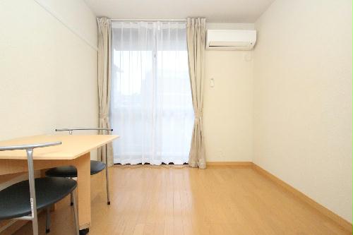 居室・リビング　同じタイプのお部屋の写真です。