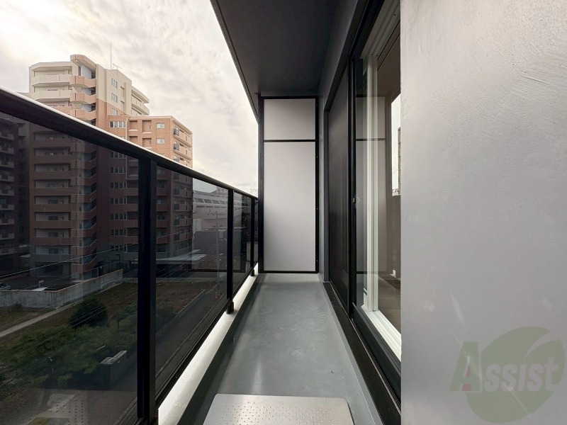 バルコニー　バルコニーです。洗濯物を干したり一息ついたりできますね！