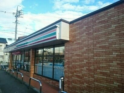 コンビニ　セブンイレブン（コンビニ）まで600m