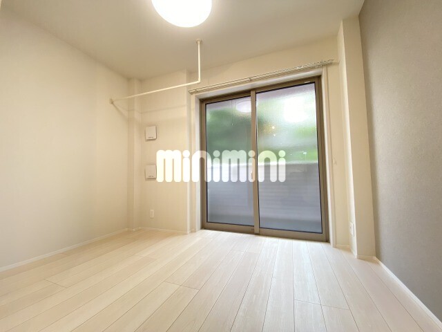 その他部屋・スペース　反対側から見たリビングです