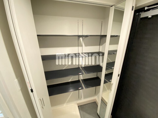 収納　たくさん入るシューズボックスです