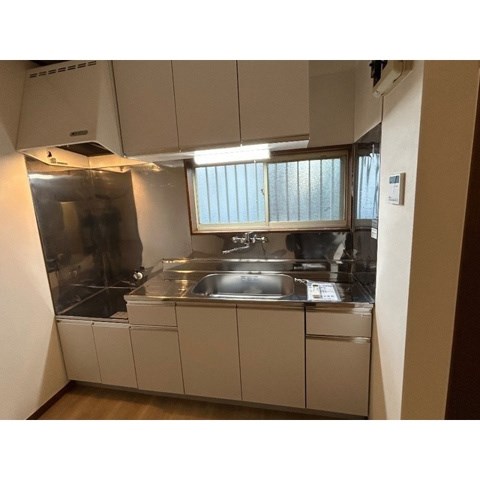 キッチン　同一物件別部屋写真