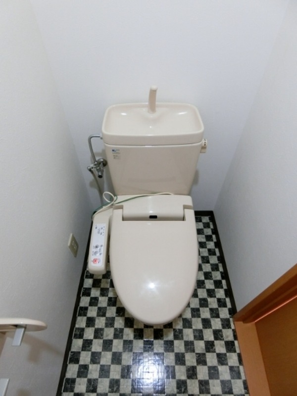 トイレ　図面と現状に相違がある場合には現状を優先